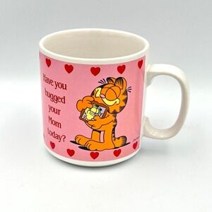Vintage 80s Garfield Mug Mom Hug Pink Heart Tea Coffee Cup Mothers Day Cat Humor